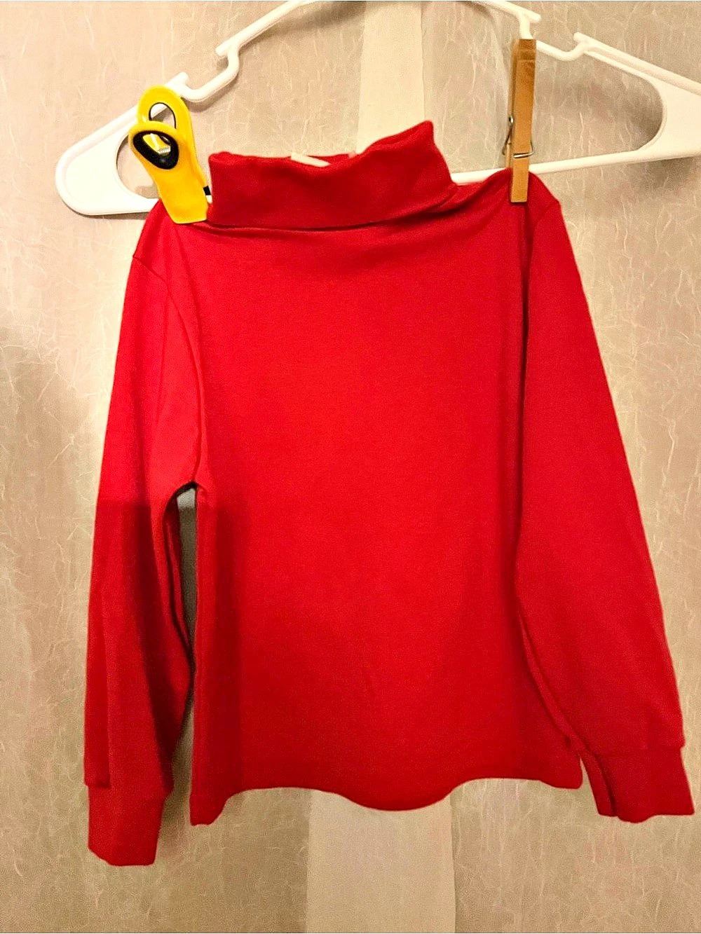 OshKosh B'gosh Boys 4T Red Turtleneck Top Like New